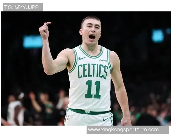 普理查德表现稳定17投7中三分8投3中贡献19分外加4篮板3助攻1抢断