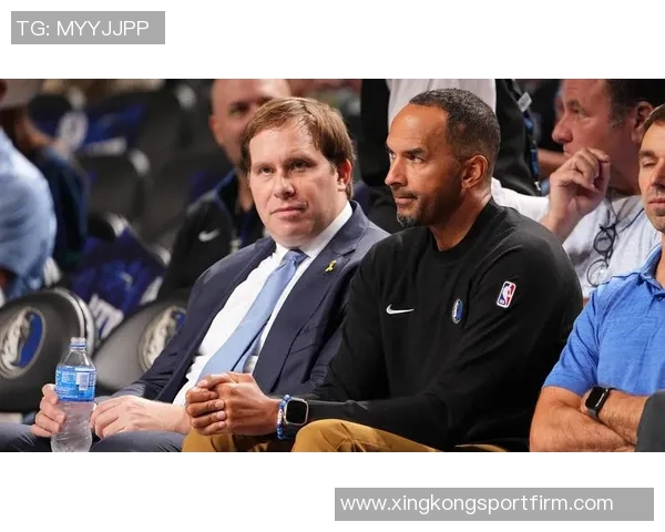 独行侠内部对浓眉复出时机意见不一球队老板出面协调决策