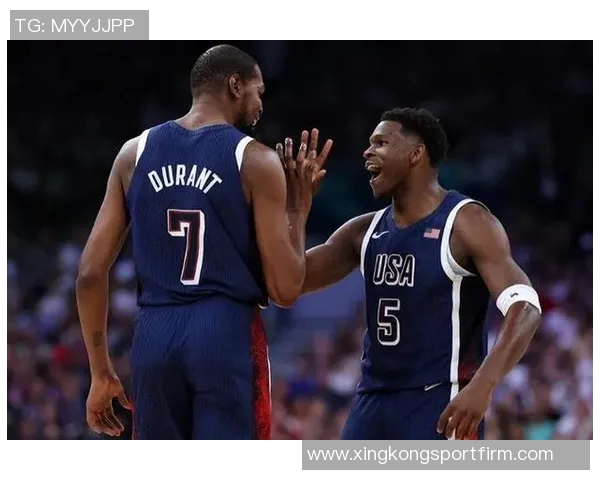 亚当斯替补出战12分钟表现神勇四投全中贡献8分2板2助